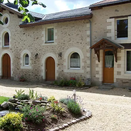 Au Detour Des Pas Enchantes *