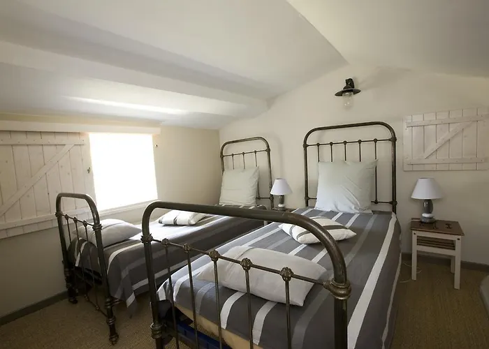 Au Detour Des Pas Enchantes بيت للعطل *