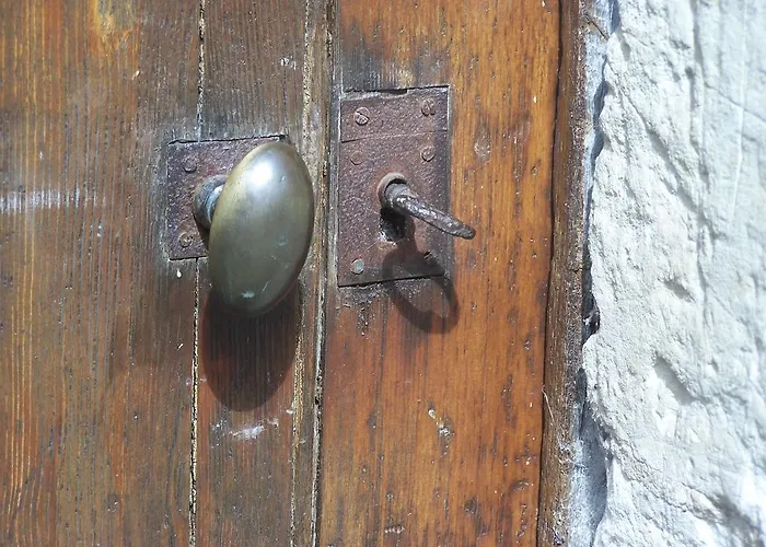 Au Detour Des Pas Enchantes بيت للعطل *