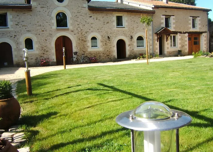 Au Detour Des Pas Enchantes بيت للعطل Saint-Sébastien-sur-Loire