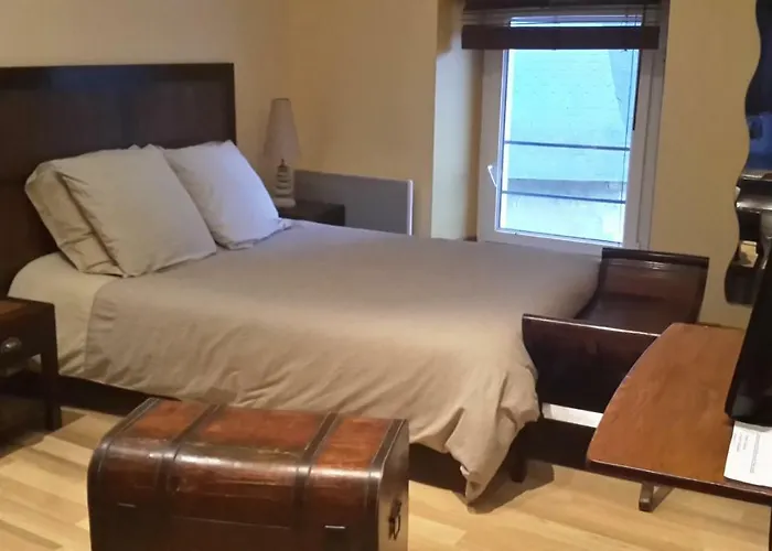 Au Detour Des Pas Enchantes بيت للعطل *